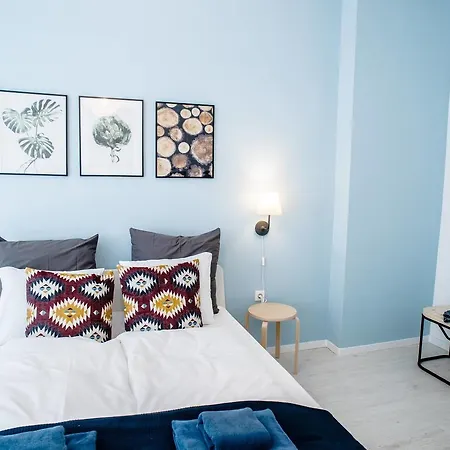 New With 3 Bedrooms, A/c And Balcony * Budapest
