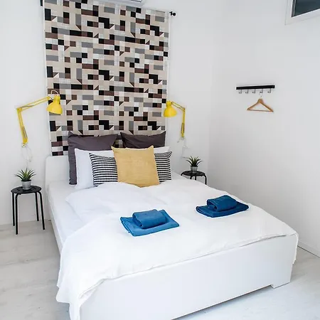 New With 3 Bedrooms, A/c And Balcony Apartment